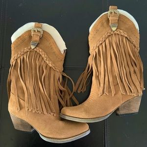 Mid calf fringe suede cowboy boots